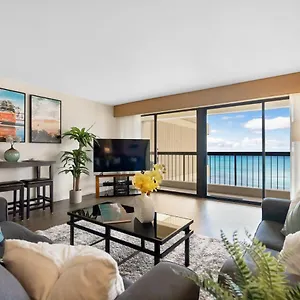 Spacious Waikiki 2br-ocean View-free Parking Apartment
