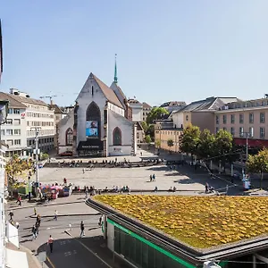 https://hotel-stadthof.hotelsbaselswitzerland.com